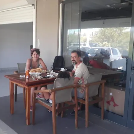 Oyster Boutique * سيدي