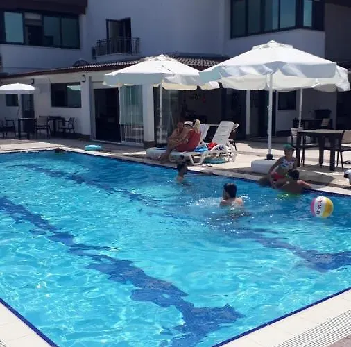 Oyster Boutique * Side