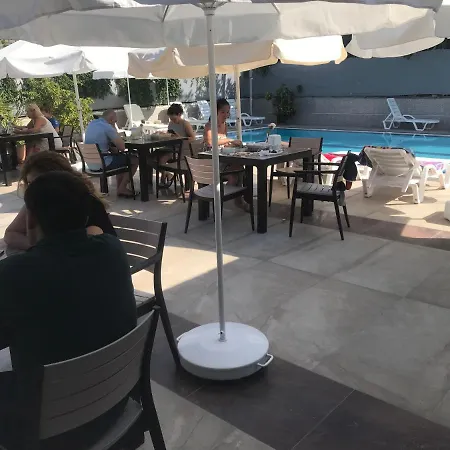 Oyster Boutique Hotel *
