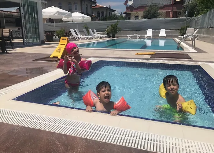 Oyster Boutique Homestay *