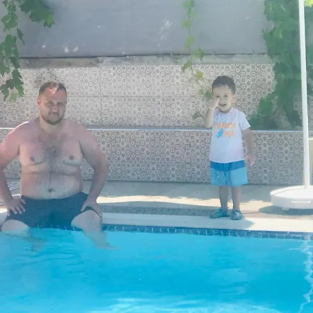 Δωμάτια σε οικογενειακή κατοικία Oyster Boutique